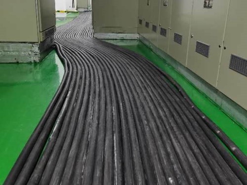 榆次如何根据理论计算公式计算温度对特定电压测量结果的影响？