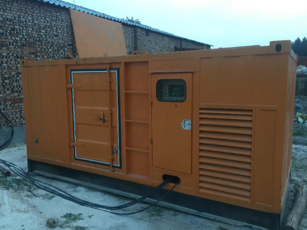 榆次发电机组长期使用中，电缆线的敷设路径有哪些要求？